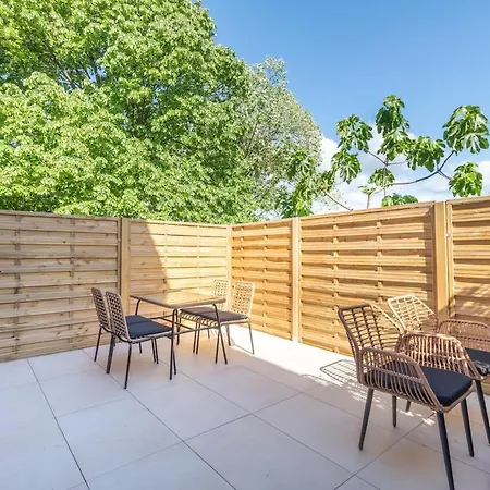 Apartmán Avec Terrasse Et Piscine