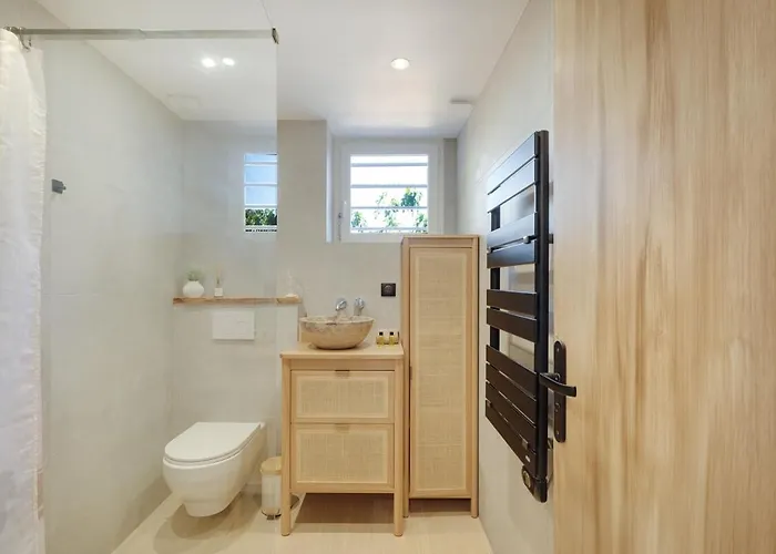 Avec Terrasse Et Piscine Διαμέρισμα Αντίμπ